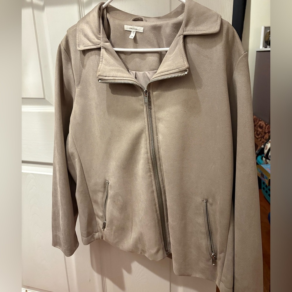 MAURICES Light taupe faux suede jacket 1X